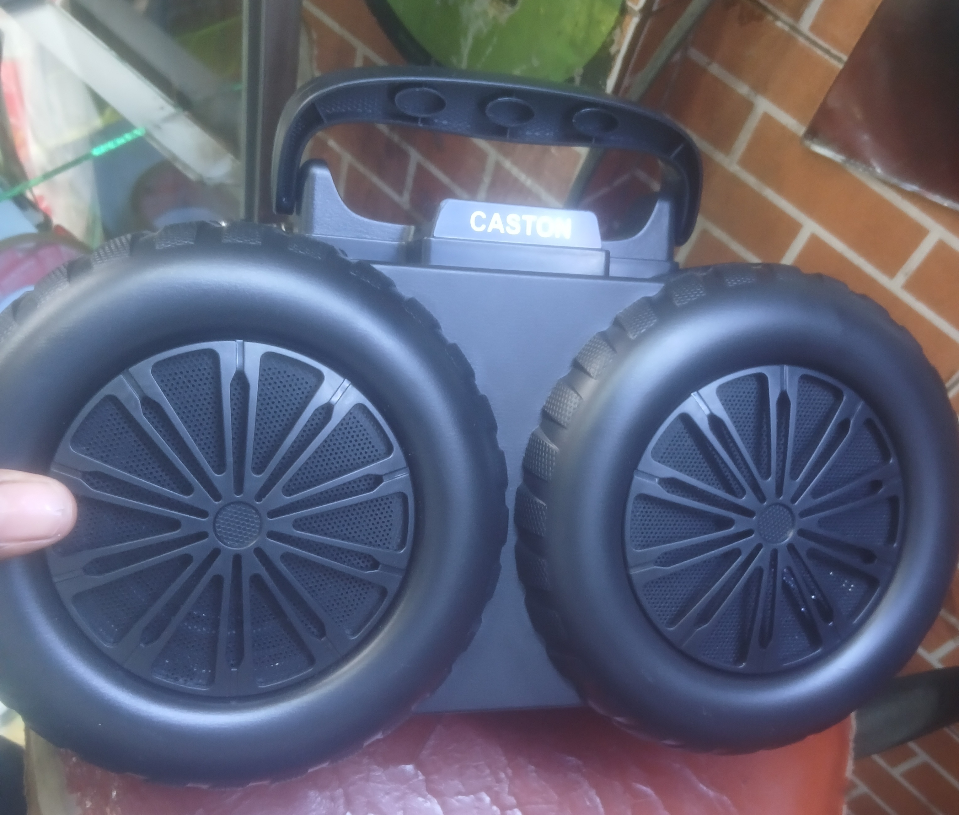Bluetooth speaker 
